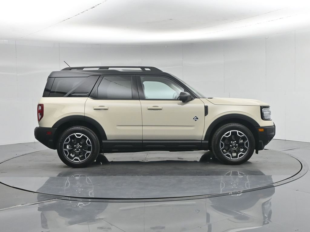 Certified 2025 Ford Bronco Sport Outer Banks w/ Outer Banks Tech Package+ AWD/4WD image 27