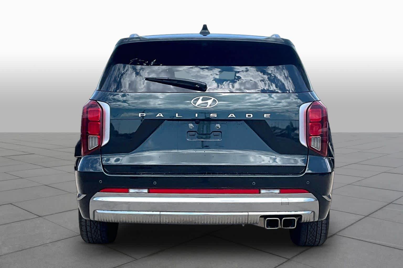 Used 2024 Hyundai Palisade Calligraphy FWD image 5