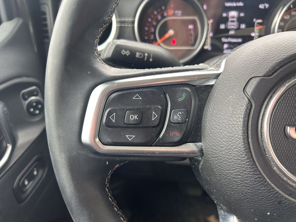 Used 2018 Jeep Wrangler Unlimited Sahara AWD/4WD image 23