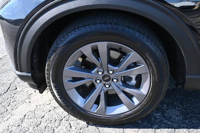 Certified 2024 Ford Explorer XLT w/ Equipment Group 202A AWD/4WD image 14