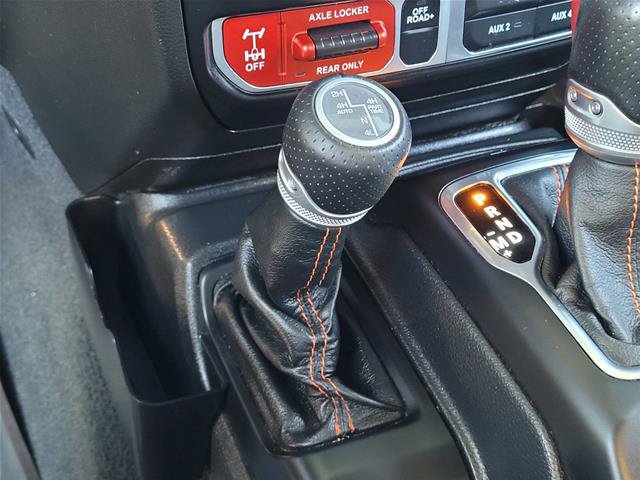 Used 2022 Jeep Gladiator Mojave w/ LED Lighting Group AWD/4WD image 17