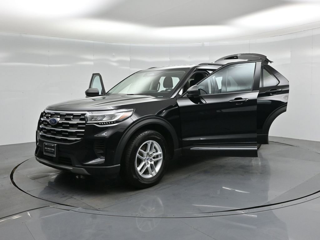 Certified 2025 Ford Explorer Active image 28