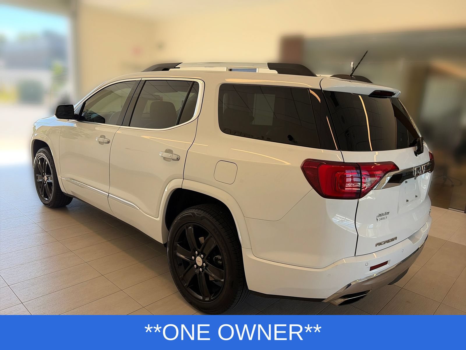 Used 2019 GMC Acadia Denali AWD/4WD image 3
