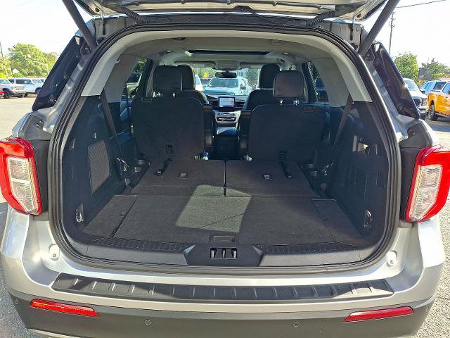Certified 2024 Ford Explorer XLT w/ Equipment Group 202A AWD/4WD image 29