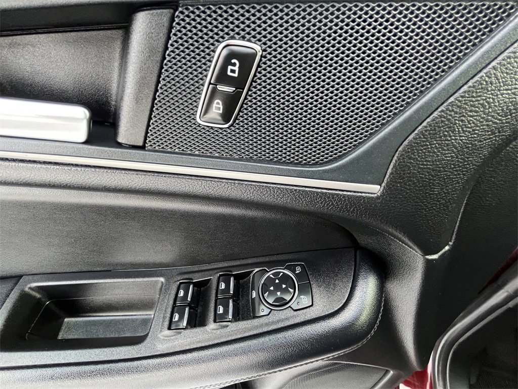 Certified 2024 Ford Edge SEL w/ Convenience Package image 17