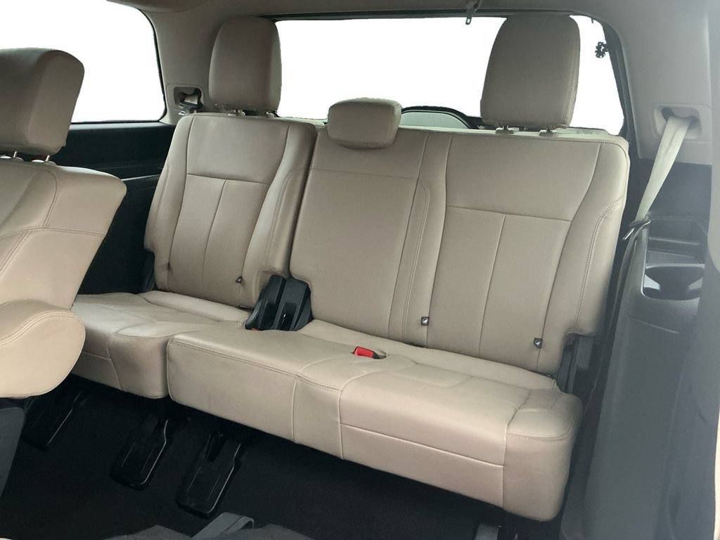 Certified 2024 Ford Expedition XLT RWD image 21