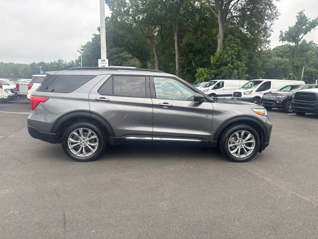 Certified 2023 Ford Explorer XLT w/ Equipment Group 202A AWD/4WD image 9