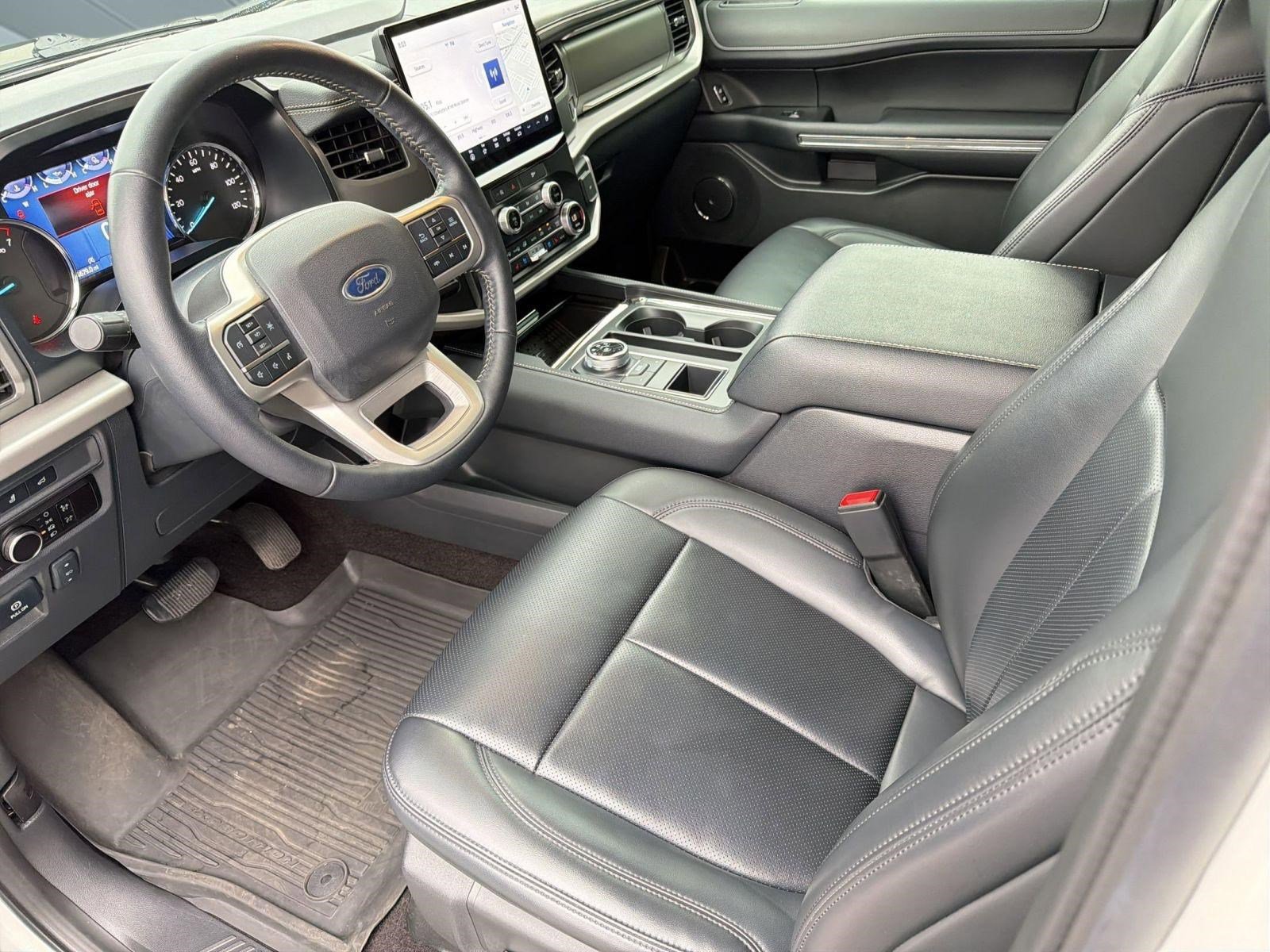 Certified 2023 Ford Expedition XLT RWD image 4