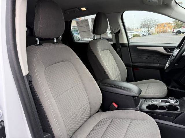 Certified 2022 Ford Escape SE w/ SE Sport Appearance Package image 25