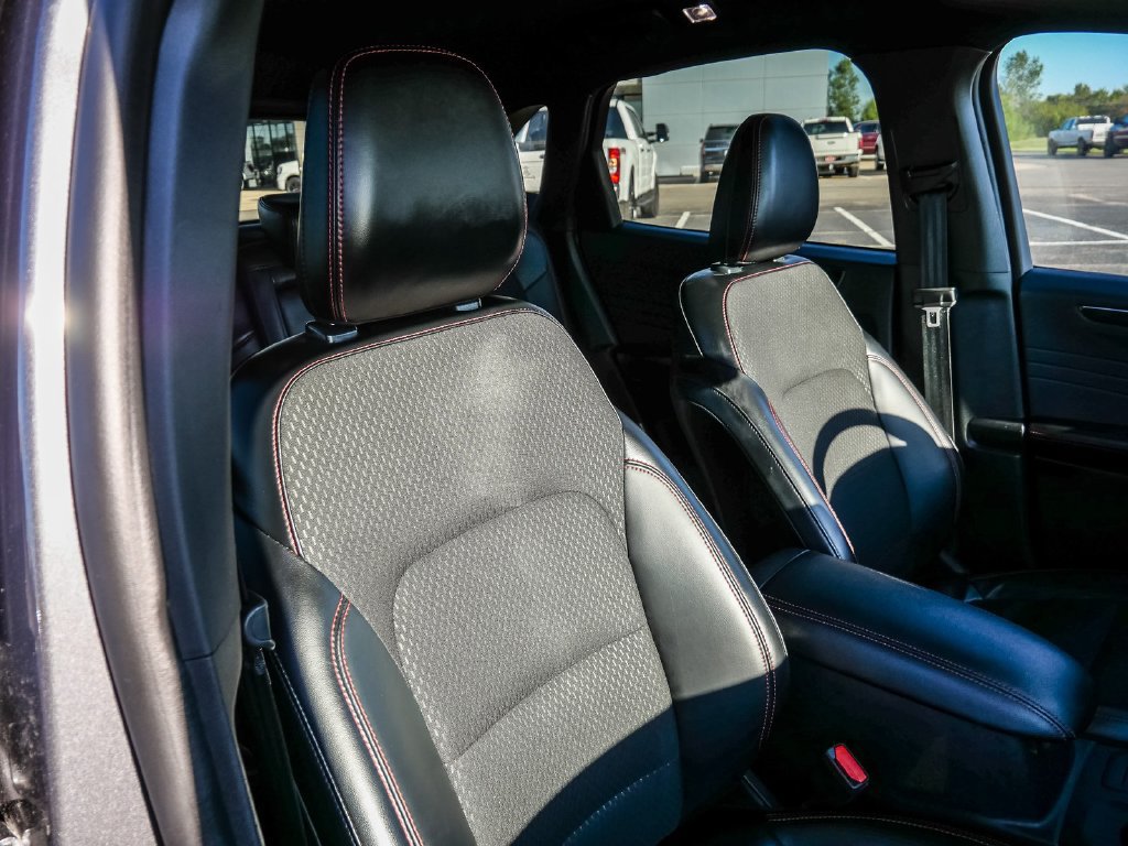 Certified 2025 Ford Escape ST-Line FWD image 16