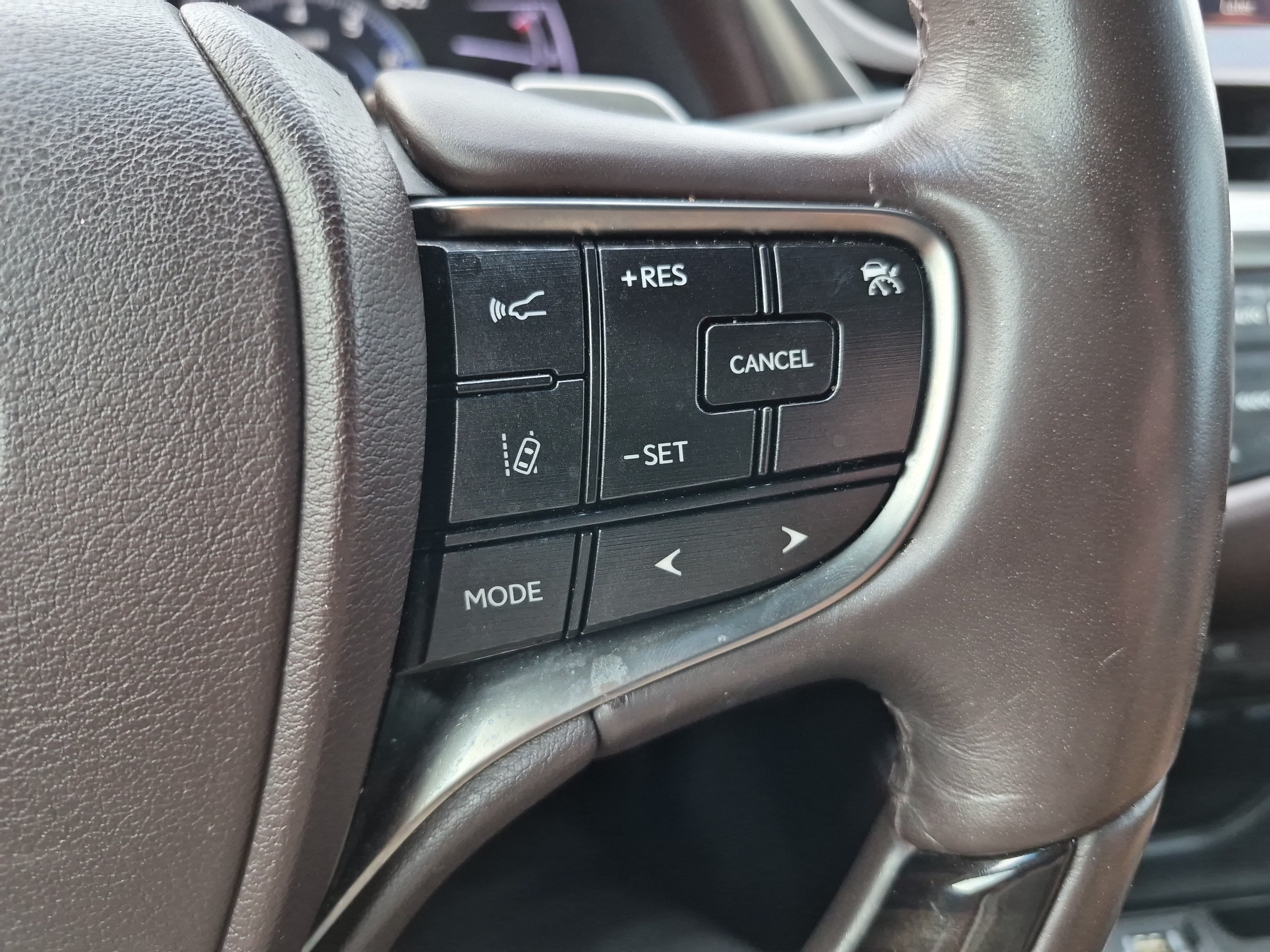Used 2019 Lexus ES 350 w/ Premium Package FWD image 24