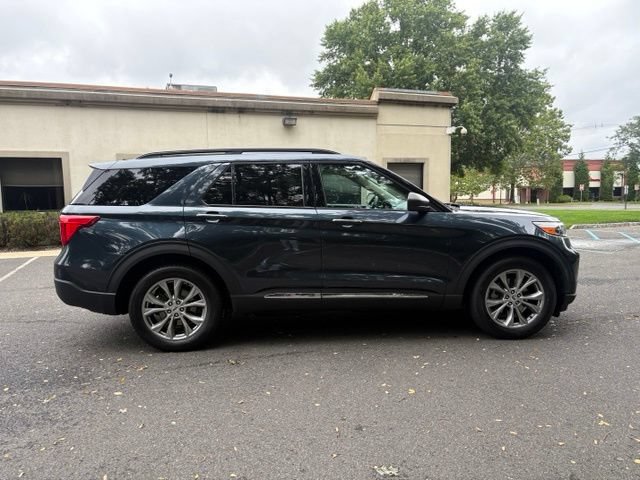 Certified 2023 Ford Explorer XLT w/ Equipment Group 202A AWD/4WD image 7