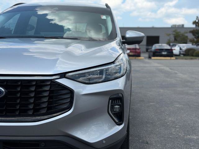 Certified 2023 Ford Escape Platinum AWD/4WD image 12