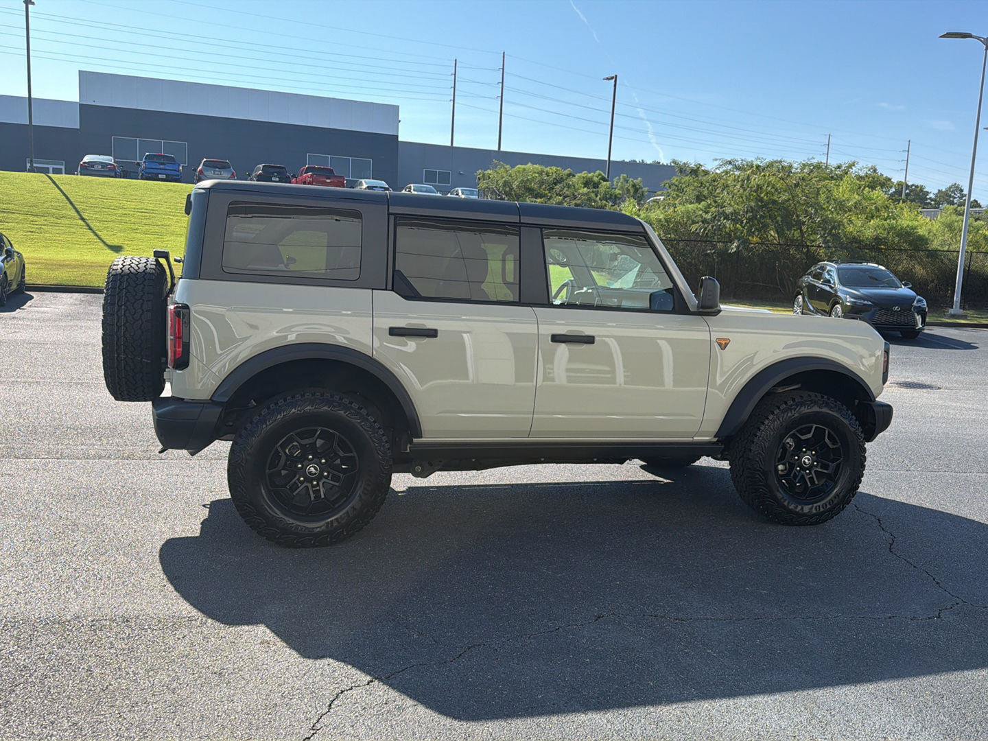 Certified 2026 Ford Bronco Badlands AWD/4WD image 7