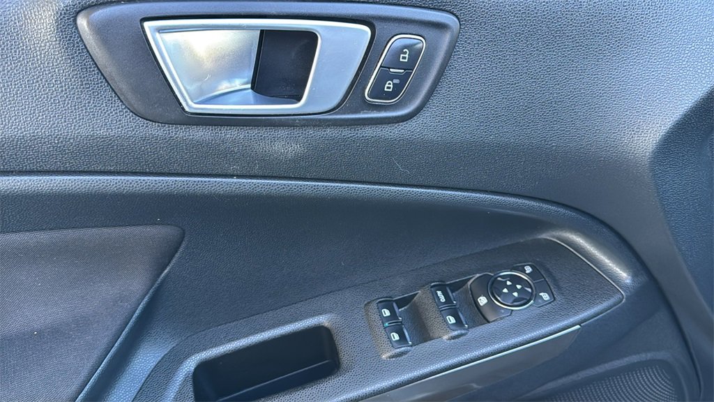 Certified 2018 Ford EcoSport SE image 19