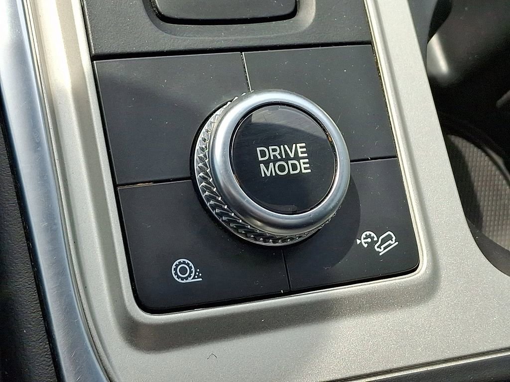 Certified 2023 Ford Explorer XLT w/ Equipment Group 202A image 27