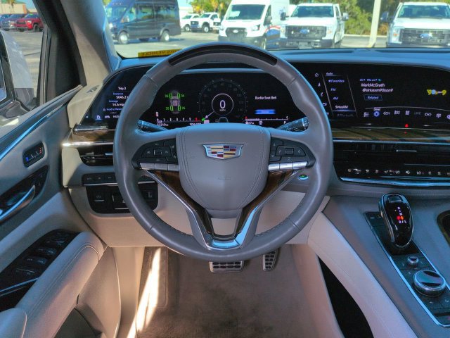 Used 2024 Cadillac Escalade Sport Platinum w/ LPO, ONYX Package AWD/4WD image 18