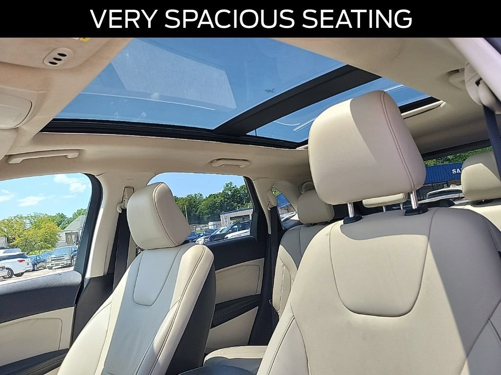 Certified 2021 Ford Edge Titanium AWD/4WD image 31