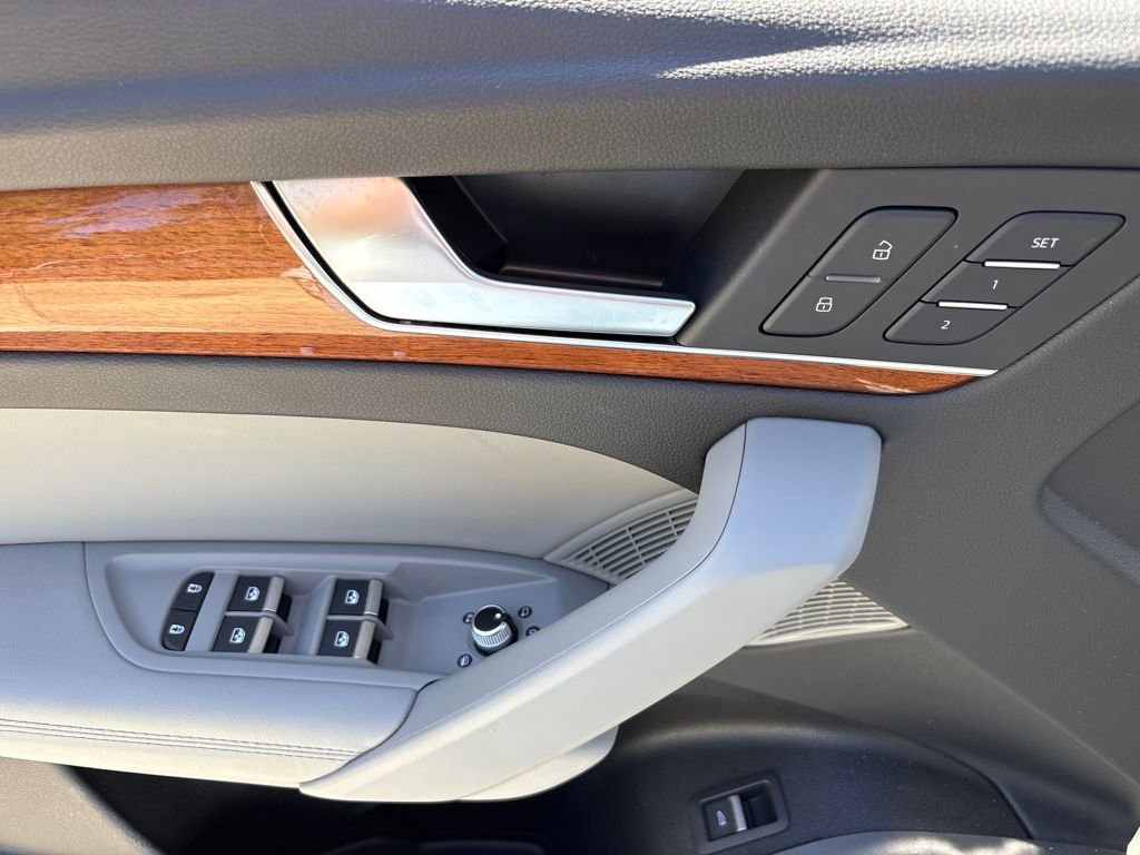 Used 2023 Audi Q5 2.0T Premium Plus w/ Premium Plus Package image 17