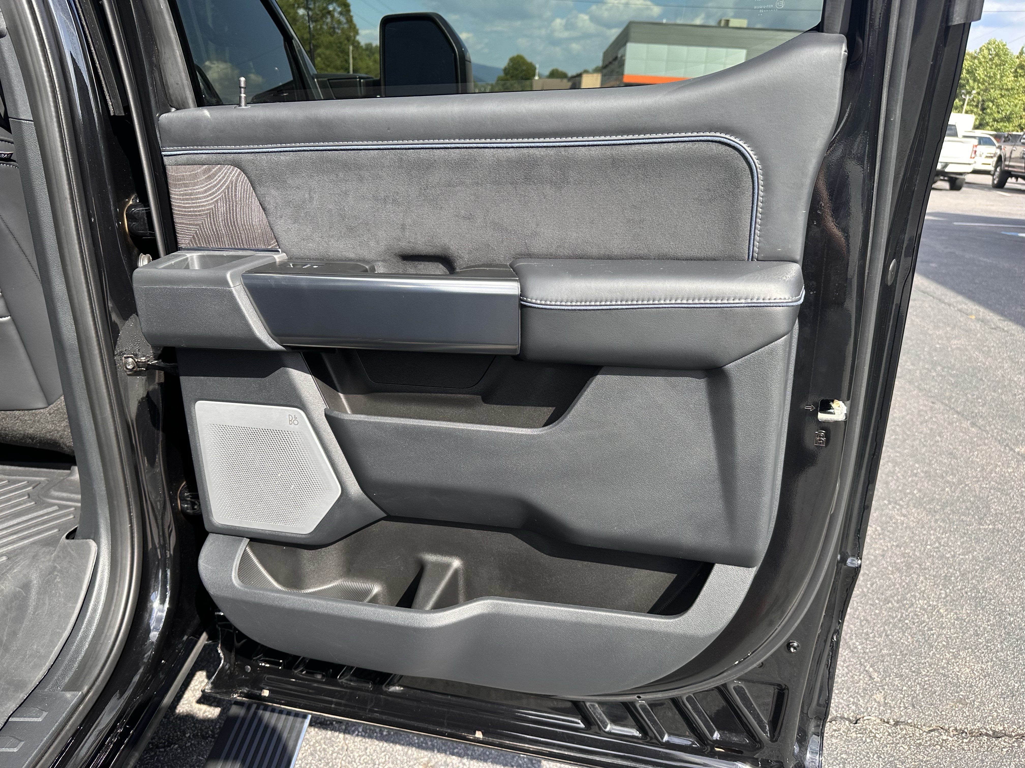 Certified 2025 Ford F250 Platinum AWD/4WD image 19
