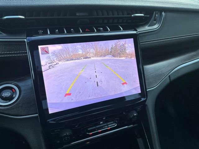 Used 2024 Jeep Grand Cherokee L Limited image 36