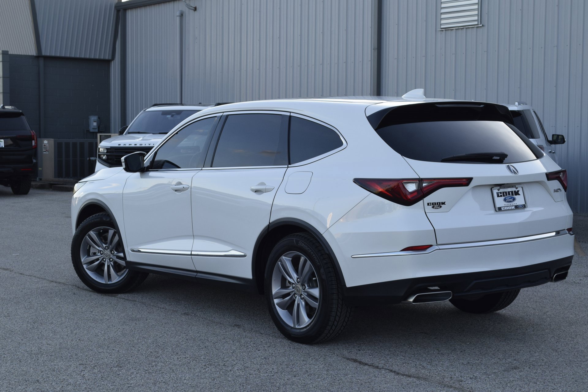 Used 2022 Acura MDX FWD image 9