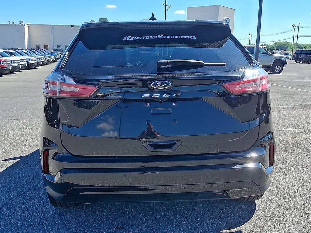 Certified 2024 Ford Edge ST-Line AWD/4WD image 5