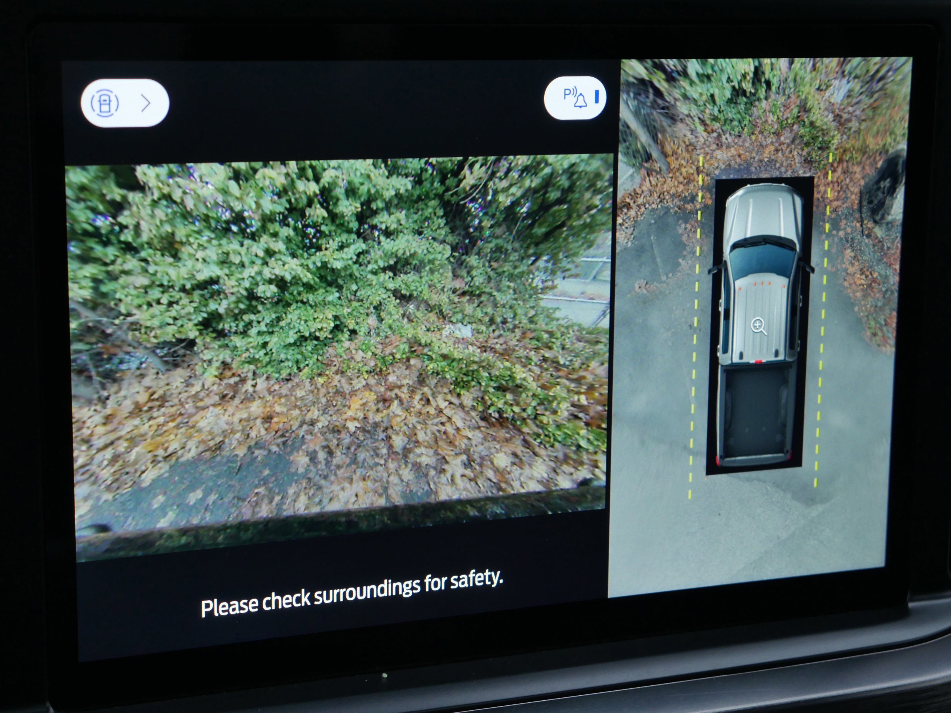 Certified 2023 Ford F350 Lariat w/ Black Appearance Package image 23