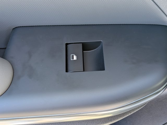 Used 2025 Kia K4 FWD image 29
