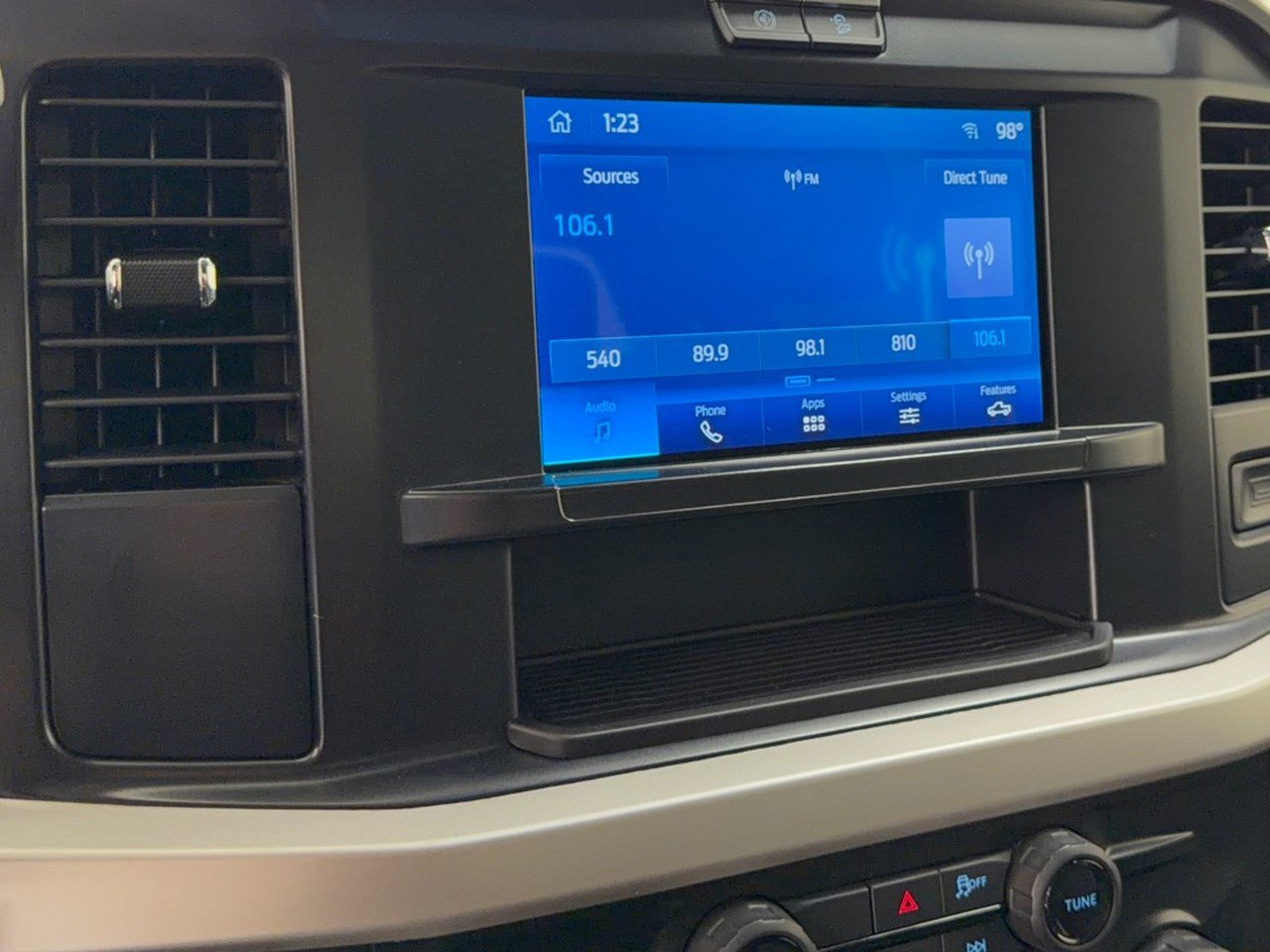Certified 2025 Ford F350 XLT w/ FX4 Off-Road Package AWD/4WD image 23