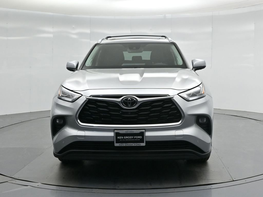 Used 2022 Toyota Highlander Limited image 28