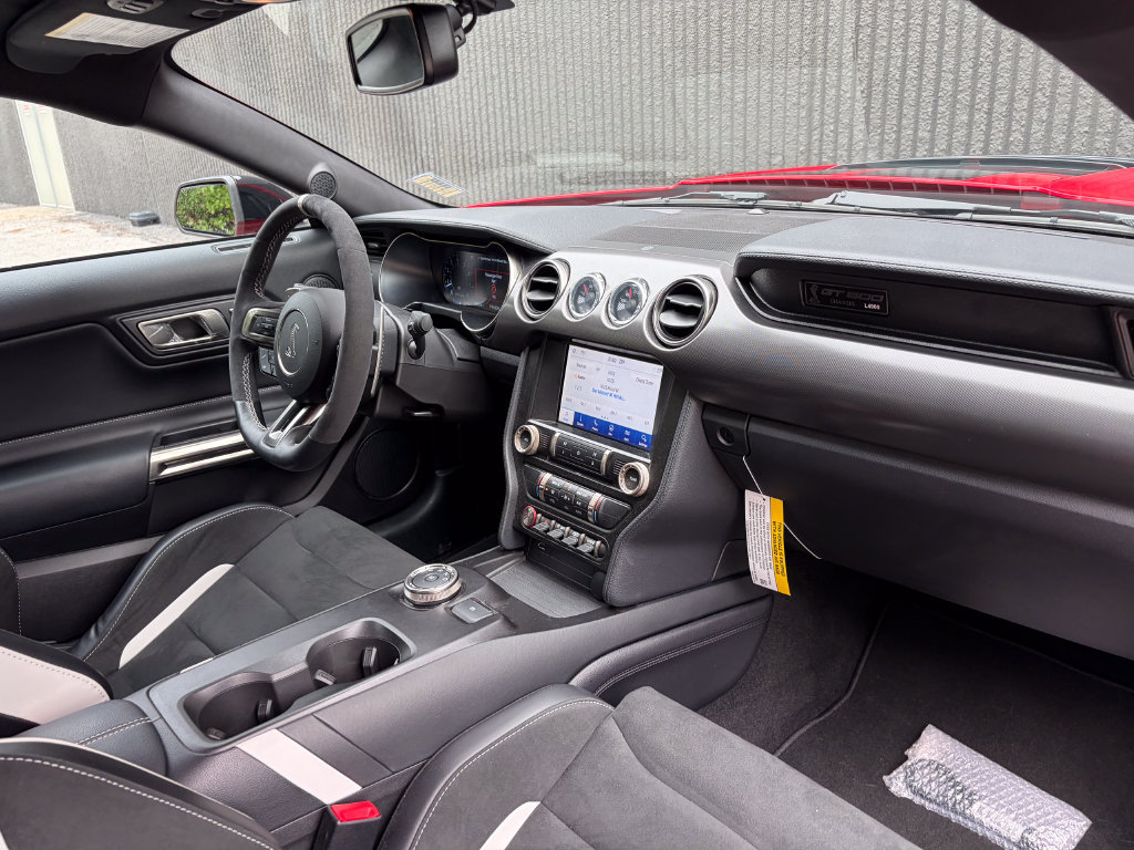 Certified 2020 Ford Mustang Shelby GT500 w/ Technology Package RWD image 18