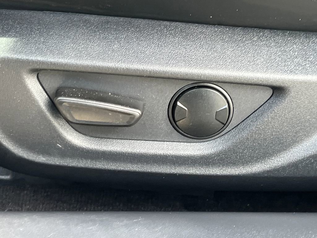 Certified 2025 Ford Mustang Premium image 40