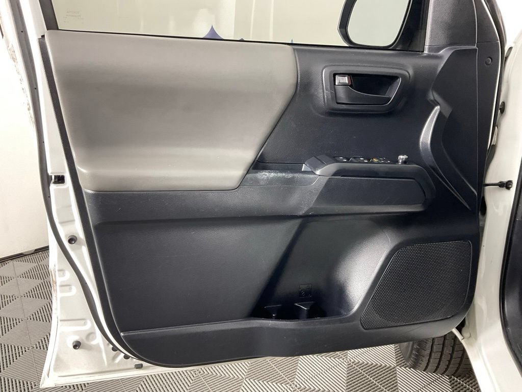 Used 2018 Toyota Tacoma SR w/ SR Convenience Package RWD image 12