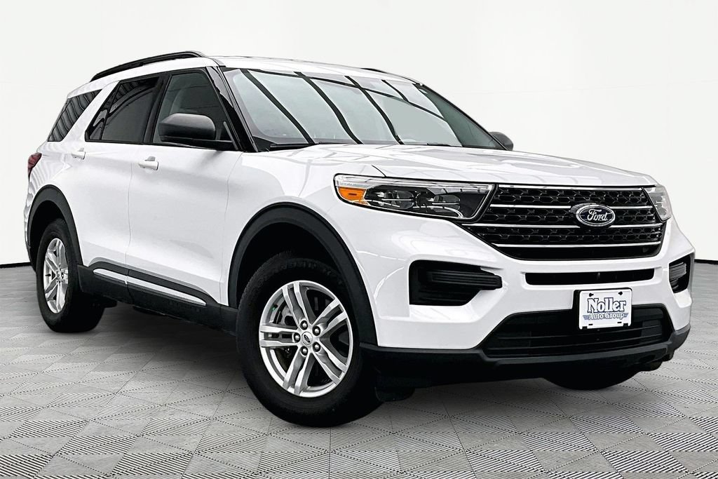Certified 2020 Ford Explorer XLT w/ Comfort Package AWD/4WD image 12