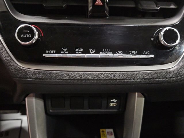 Used 2022 Toyota Corolla Cross LE AWD/4WD image 34