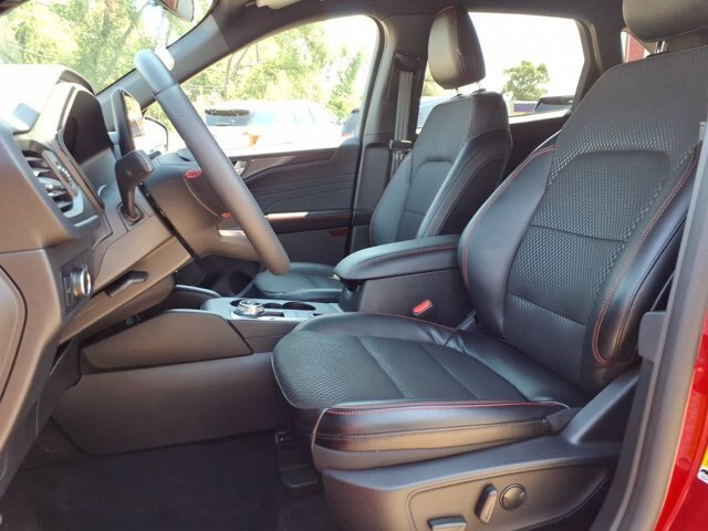 Certified 2024 Ford Escape ST-Line w/ Tech Pack #1 AWD/4WD image 3