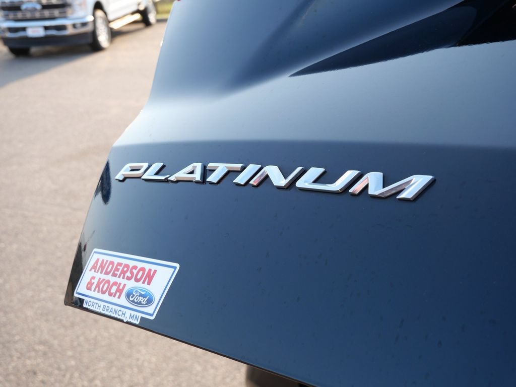 Certified 2024 Ford Escape Platinum AWD/4WD image 9