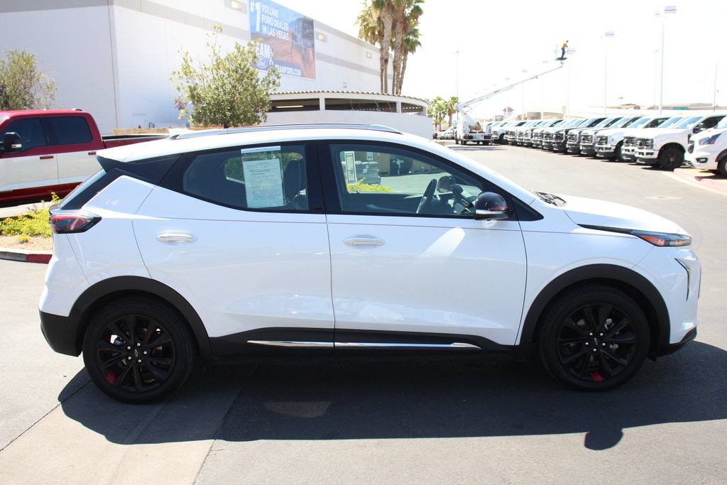 Used 2023 Chevrolet Bolt EUV Premier w/ Sun & Sound Package FWD image 10