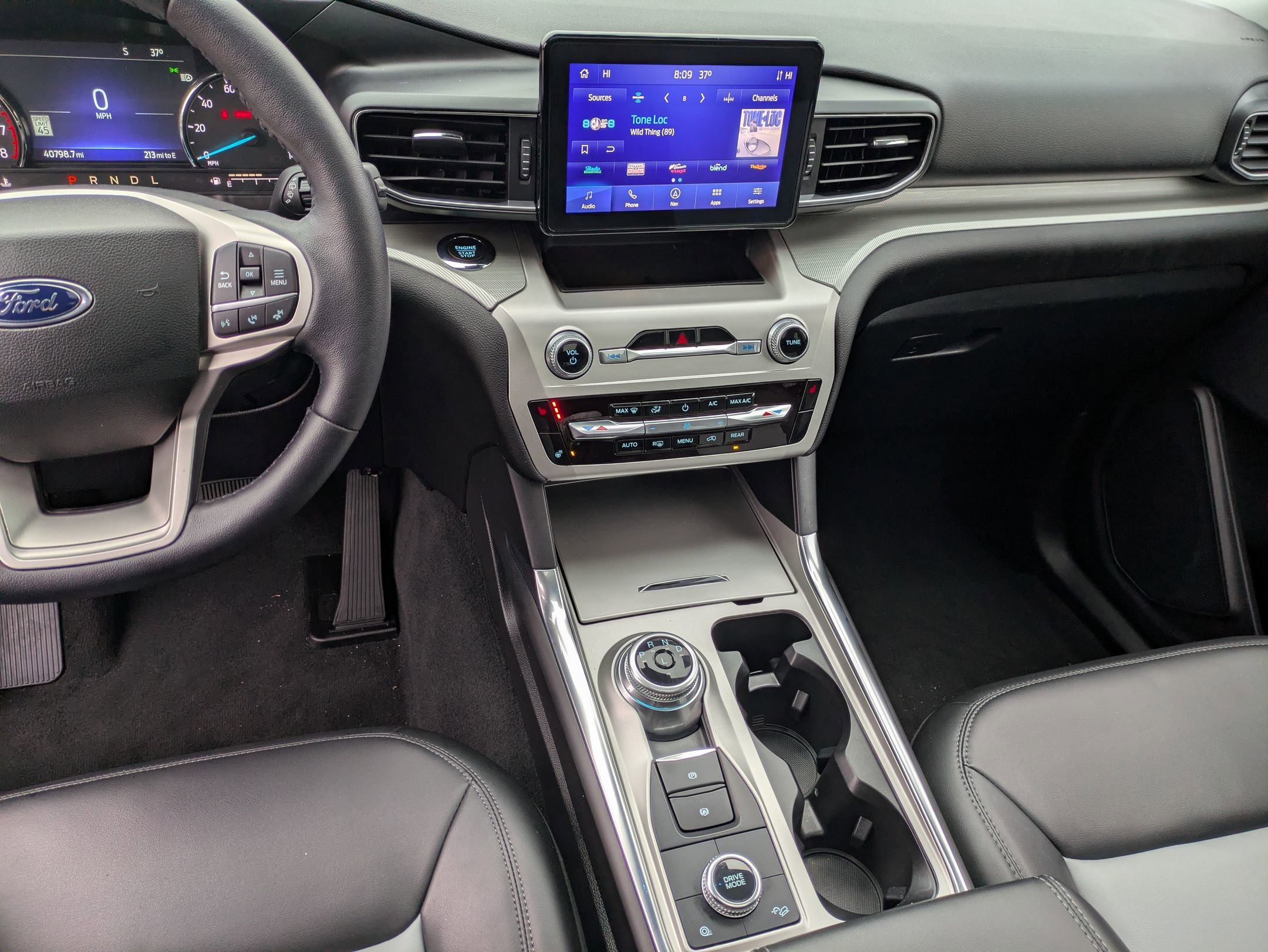 Certified 2022 Ford Explorer XLT w/ Equipment Group 202A image 22