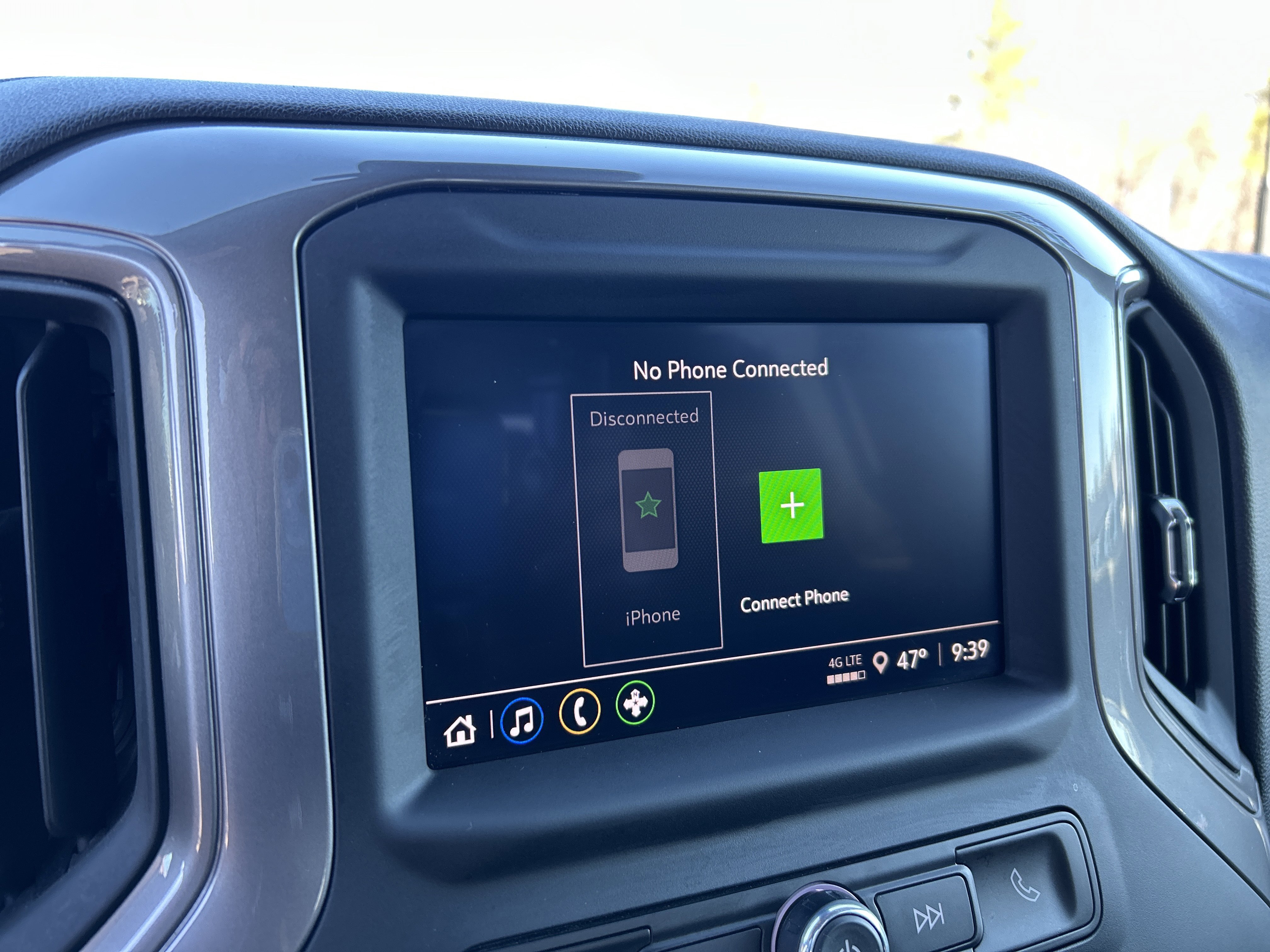 Used 2024 Chevrolet Silverado 2500 Custom w/ Custom Value Package image 18