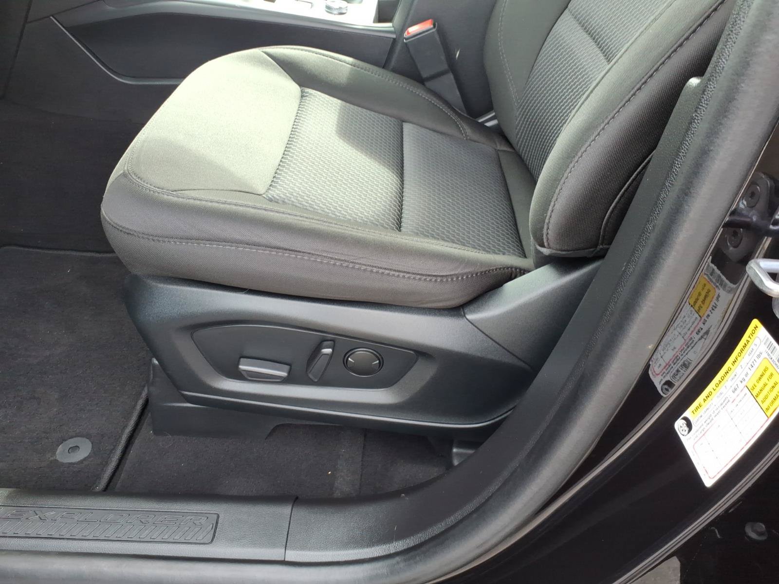 Certified 2023 Ford Explorer XLT AWD/4WD image 11