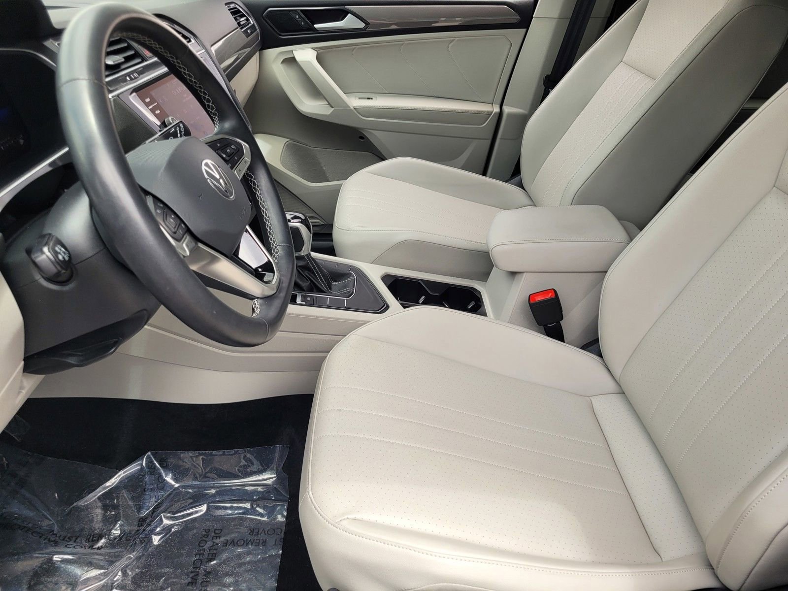 Used 2022 Volkswagen Tiguan SE FWD image 21