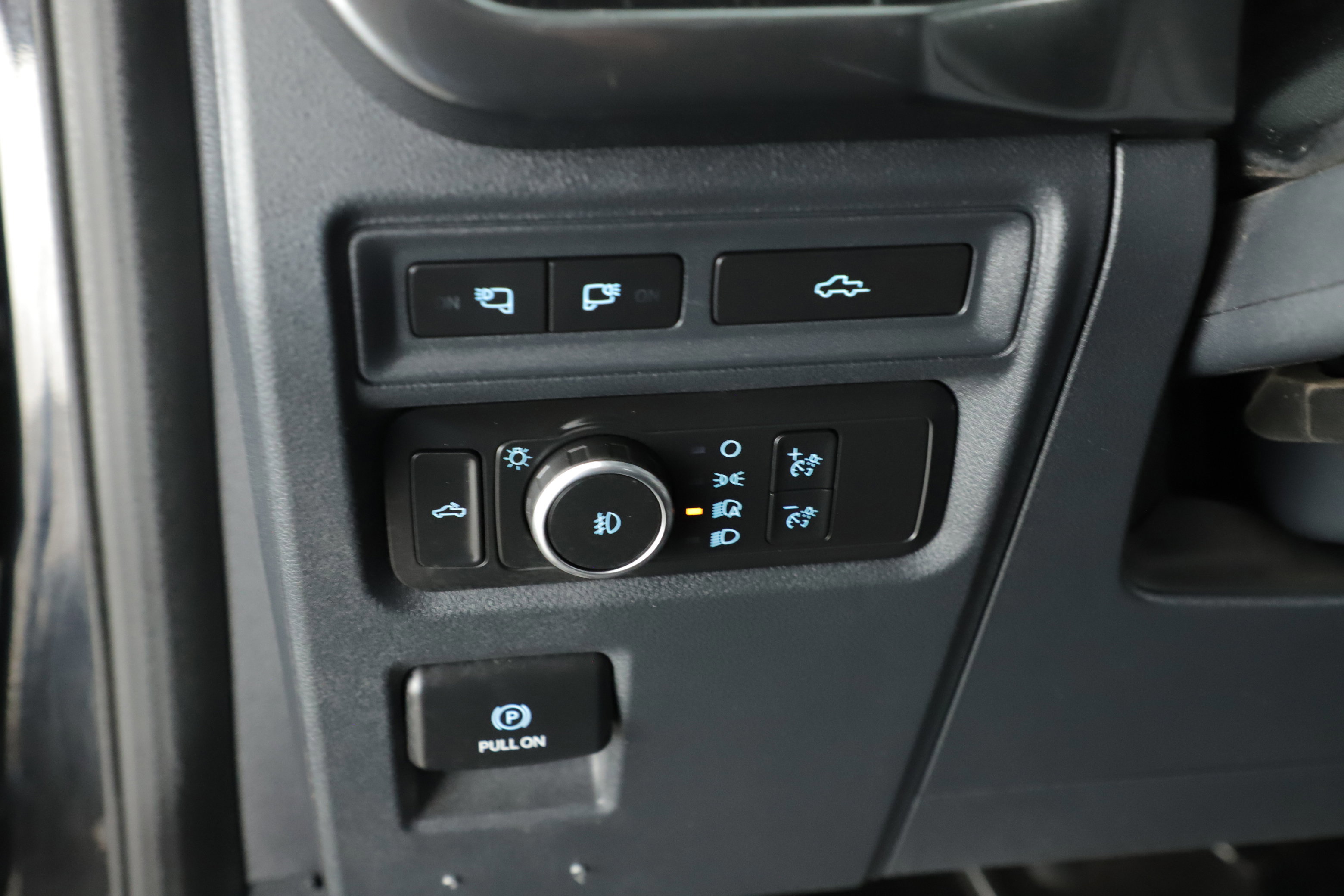 Certified 2022 Ford F150 XLT w/ Equipment Group 302A High image 12