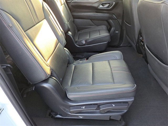 Used 2023 Chevrolet Suburban RST w/ Sport Performance Package image 25