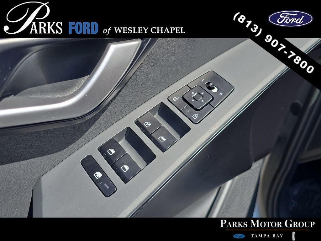 Used 2023 Kia Niro LX image 17