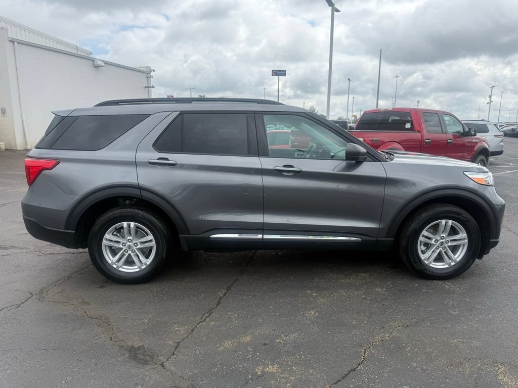 Certified 2024 Ford Explorer XLT AWD/4WD image 8
