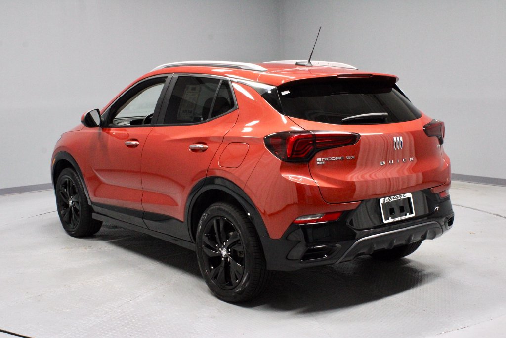 Used 2024 Buick Encore GX Sport Touring w/ Comfort Package AWD/4WD image 8