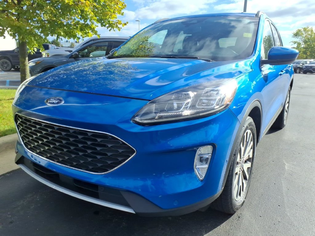 Certified 2021 Ford Escape Titanium AWD/4WD image 1