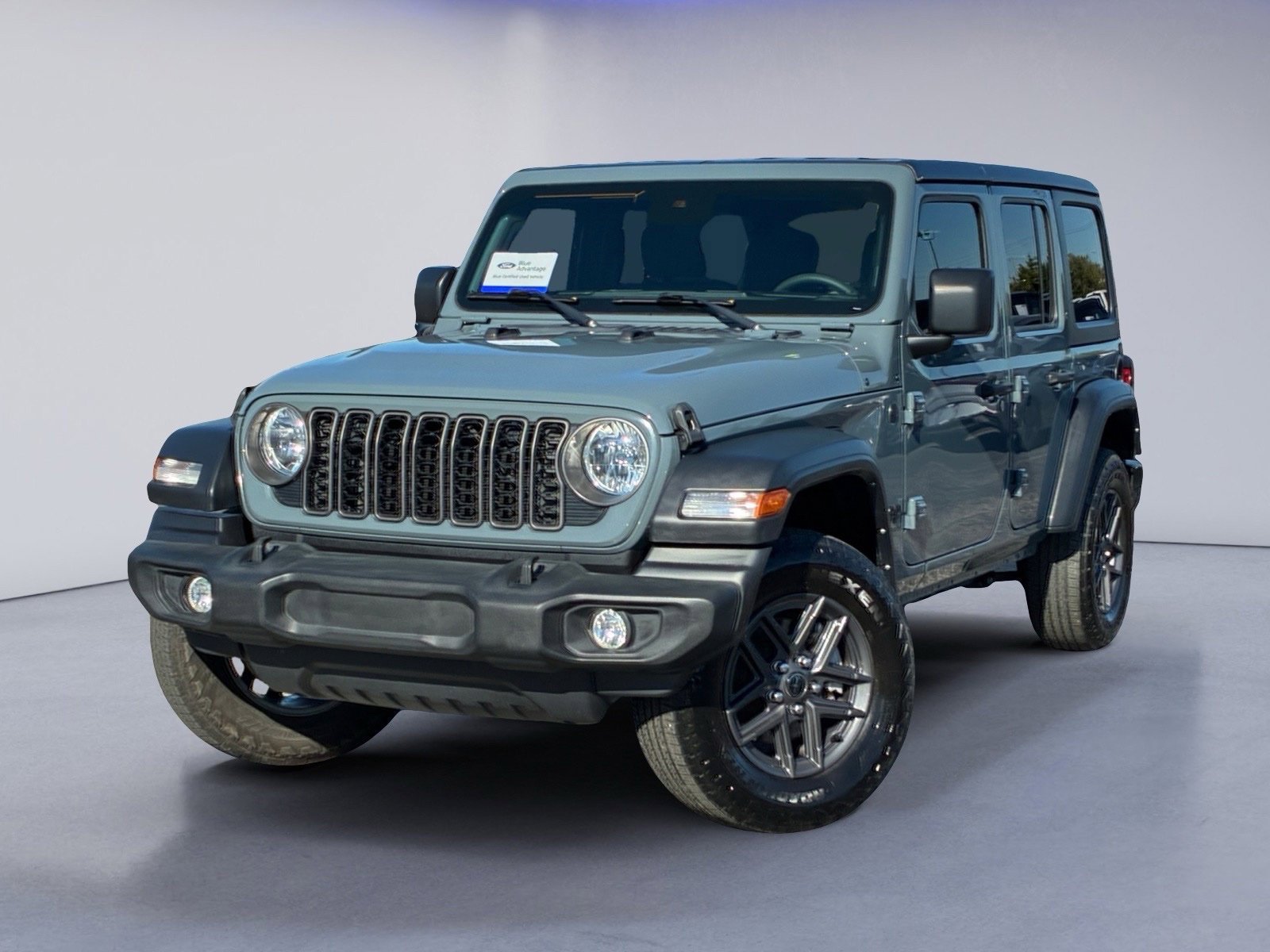 Used 2024 Jeep Wrangler Unlimited Sport AWD/4WD image 2